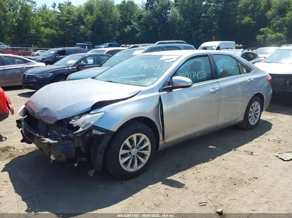 4T1BF1FK1HU387535 2017 TOYOTA CAMRY - Image 2