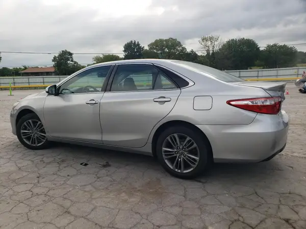 4T1BF1FK1HU389852 2017 TOYOTA CAMRY - Image 2