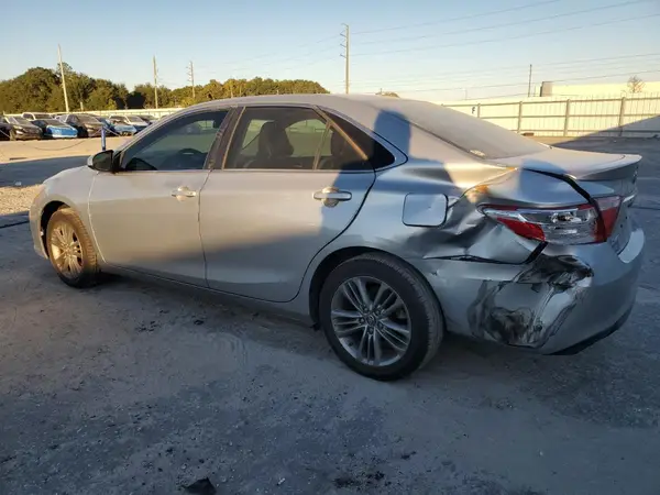 4T1BF1FK1HU391035 2017 TOYOTA CAMRY - Image 2