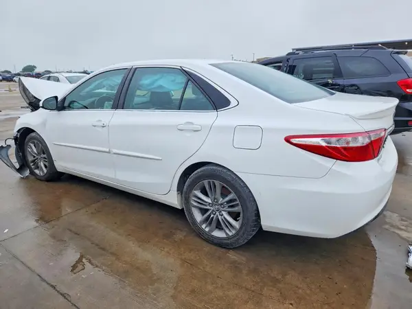 4T1BF1FK1HU392668 2017 TOYOTA CAMRY - Image 2