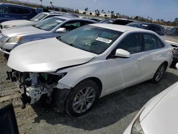 4T1BF1FK1HU393531 2017 TOYOTA CAMRY - Image 1