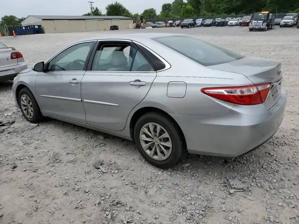 4T1BF1FK1HU394873 2017 TOYOTA CAMRY - Image 2