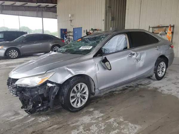 4T1BF1FK1HU395408 2017 TOYOTA CAMRY - Image 1