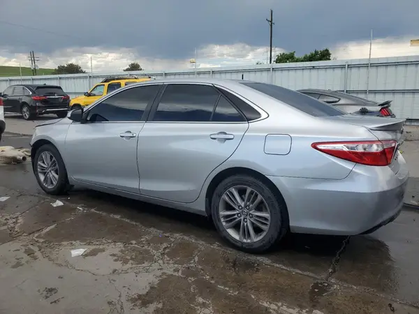 4T1BF1FK1HU401739 2017 TOYOTA CAMRY - Image 2