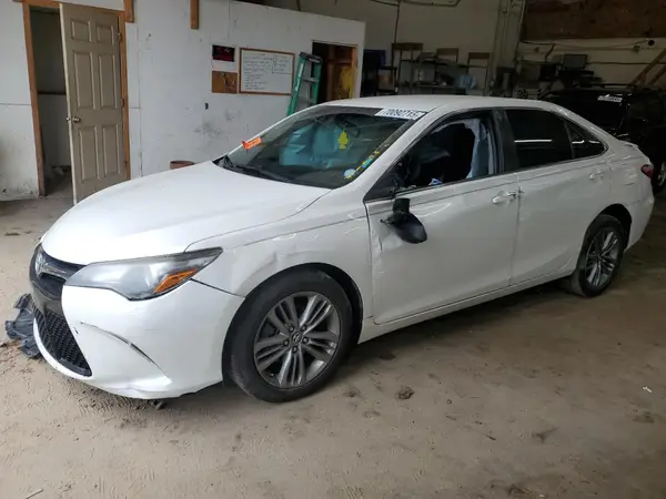 4T1BF1FK1HU402230 2017 TOYOTA CAMRY - Image 1