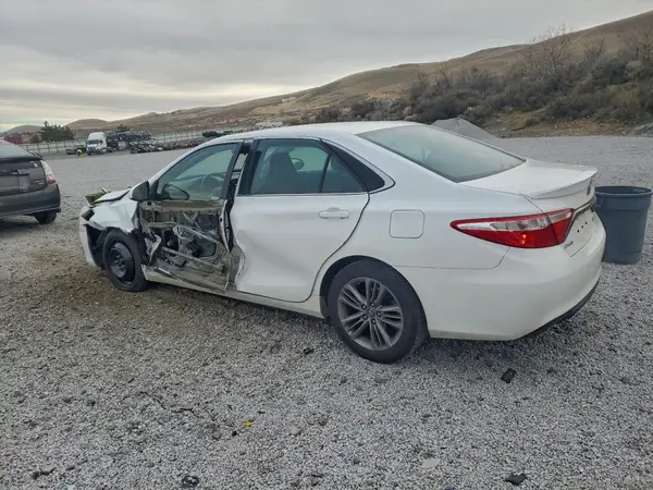 4T1BF1FK1HU402440 2017 TOYOTA CAMRY - Image 2