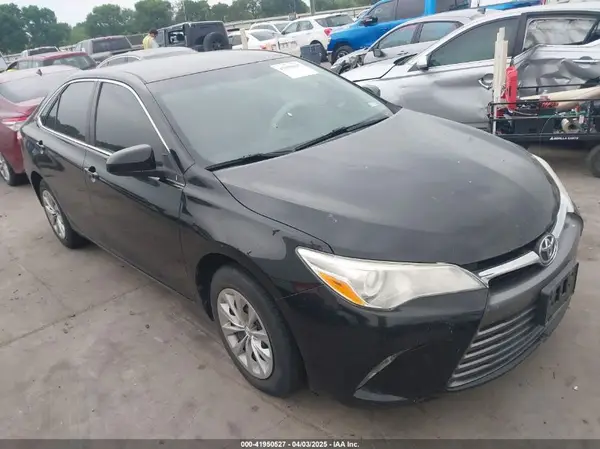 4T1BF1FK1HU403815 2017 TOYOTA CAMRY - Image 1