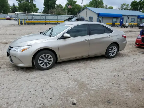 4T1BF1FK1HU405547 2017 TOYOTA CAMRY - Image 1
