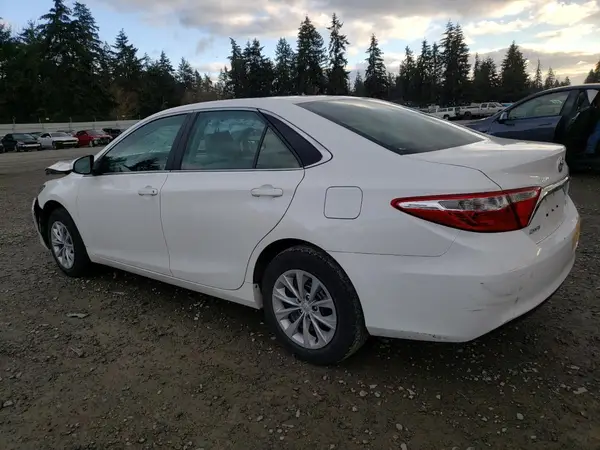 4T1BF1FK1HU411560 2017 TOYOTA CAMRY - Image 2