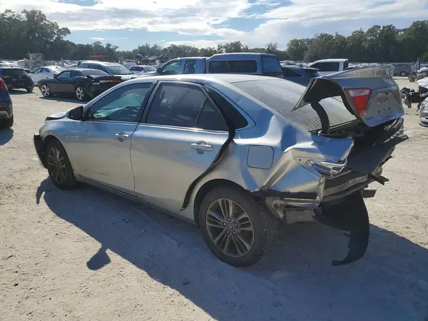 4T1BF1FK1HU411784 2017 TOYOTA CAMRY - Image 2