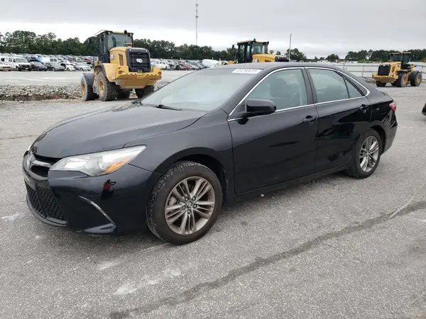 4T1BF1FK1HU411834 2017 TOYOTA CAMRY - Image 1