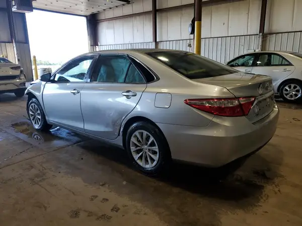4T1BF1FK1HU412045 2017 TOYOTA CAMRY - Image 2