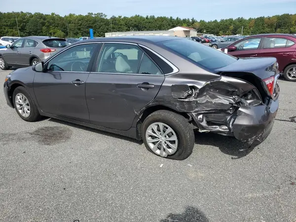 4T1BF1FK1HU413244 2017 TOYOTA CAMRY - Image 2