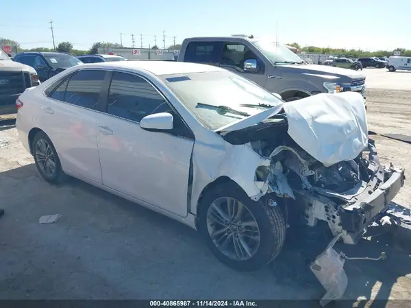 4T1BF1FK1HU417276 2017 TOYOTA CAMRY - Image 1