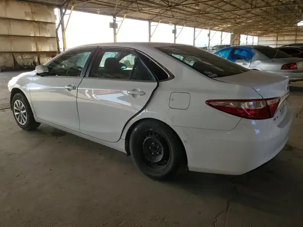 4T1BF1FK1HU418234 2017 TOYOTA CAMRY - Image 2