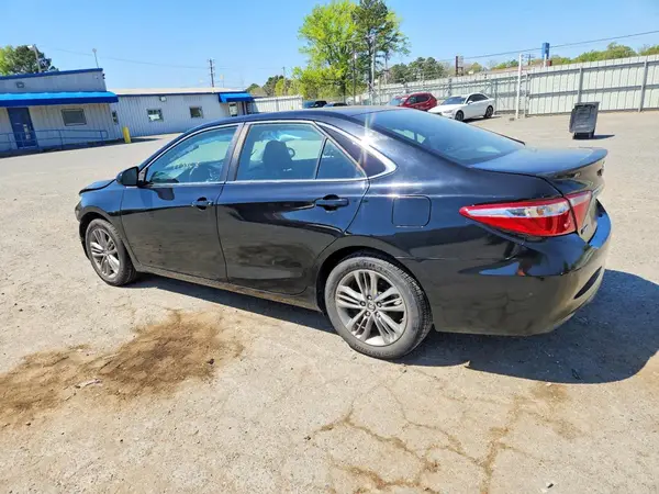 4T1BF1FK1HU418461 2017 TOYOTA CAMRY - Image 2