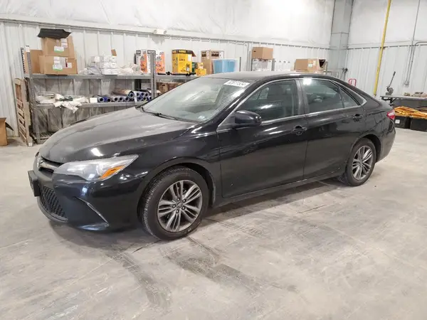 4T1BF1FK1HU418475 2017 TOYOTA CAMRY - Image 1