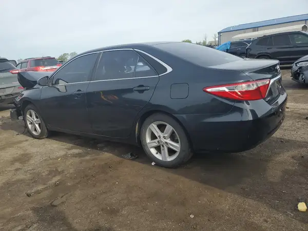 4T1BF1FK1HU418718 2017 TOYOTA CAMRY - Image 2