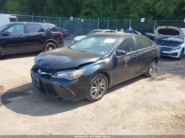 4T1BF1FK1HU418945 2017 TOYOTA CAMRY - Image 2
