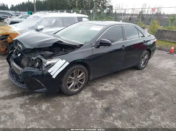 4T1BF1FK1HU421649 2017 TOYOTA CAMRY - Image 2