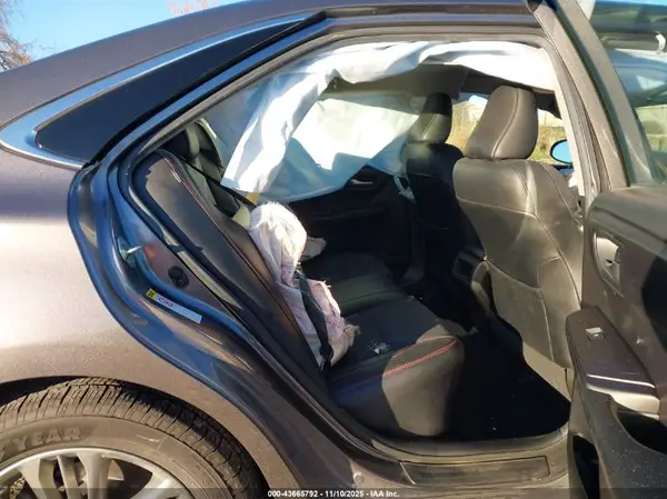4T1BF1FK1HU422395 2017 TOYOTA CAMRY - Image 8