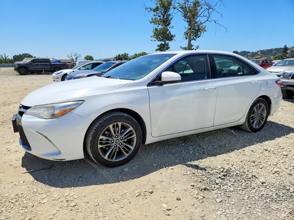 4T1BF1FK1HU422798 2017 TOYOTA CAMRY - Image 1