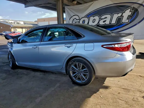 4T1BF1FK1HU423210 2017 TOYOTA CAMRY - Image 2