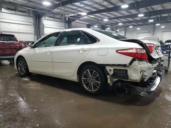 4T1BF1FK1HU423868 2017 TOYOTA CAMRY - Image 2