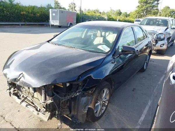 4T1BF1FK1HU425118 2017 TOYOTA CAMRY - Image 2
