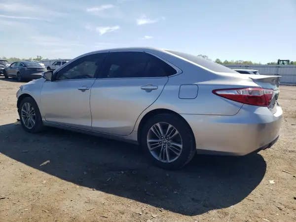 4T1BF1FK1HU430092 2017 TOYOTA CAMRY - Image 2