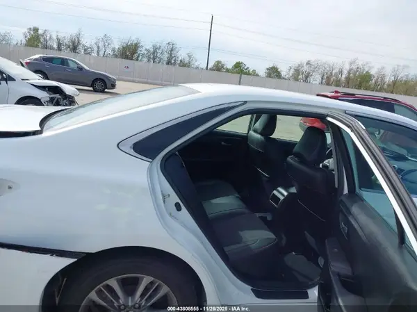 4T1BF1FK1HU430917 2017 TOYOTA CAMRY - Image 8