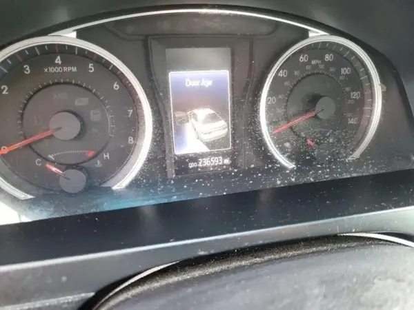 4T1BF1FK1HU43185 2017 TOYOTA CAMRY - Image 8