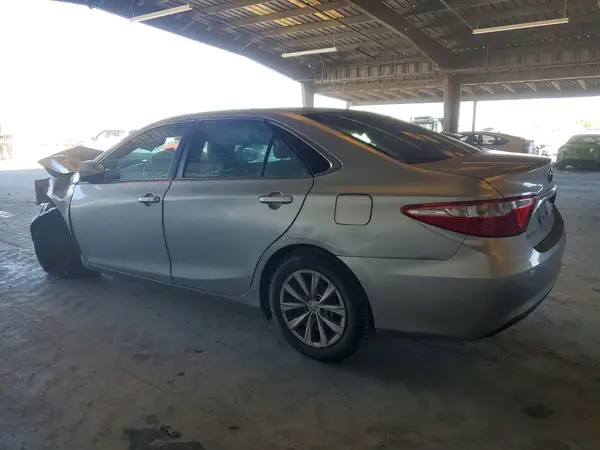 4T1BF1FK1HU431985 2017 TOYOTA CAMRY - Image 2