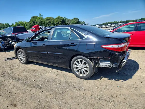 4T1BF1FK1HU433736 2017 TOYOTA CAMRY - Image 2