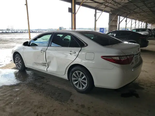 4T1BF1FK1HU433896 2017 TOYOTA CAMRY - Image 2