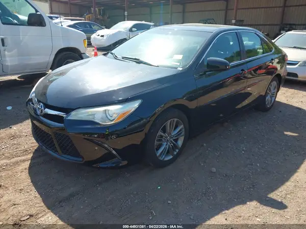 4T1BF1FK1HU436622 2017 TOYOTA CAMRY - Image 2