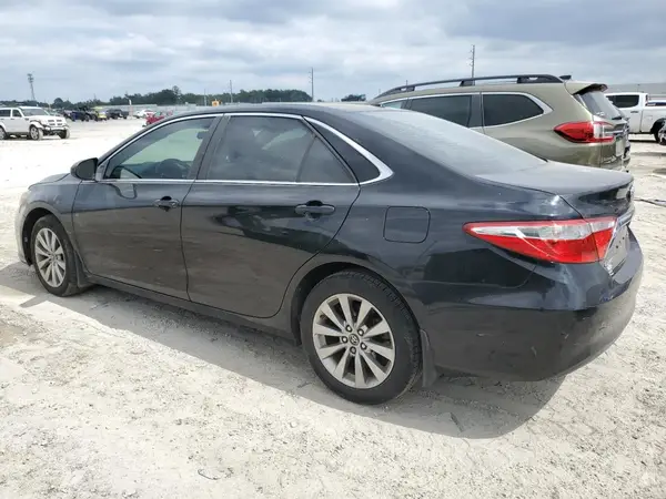 4T1BF1FK1HU439360 2017 TOYOTA CAMRY - Image 2