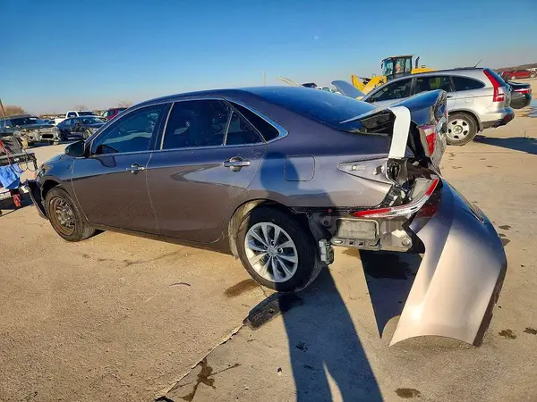 4T1BF1FK1HU441478 2017 TOYOTA CAMRY - Image 2