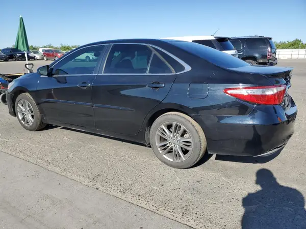 4T1BF1FK1HU442226 2017 TOYOTA CAMRY - Image 2