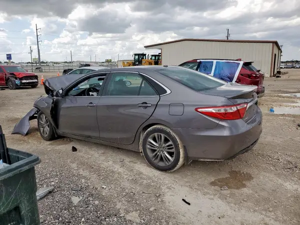 4T1BF1FK1HU444316 2017 TOYOTA CAMRY - Image 2