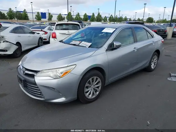 4T1BF1FK1HU447491 2017 TOYOTA CAMRY - Image 2