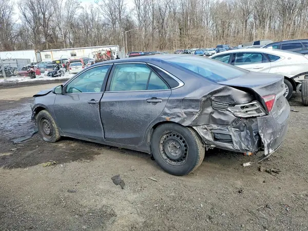 4T1BF1FK1HU449449 2017 TOYOTA CAMRY - Image 2