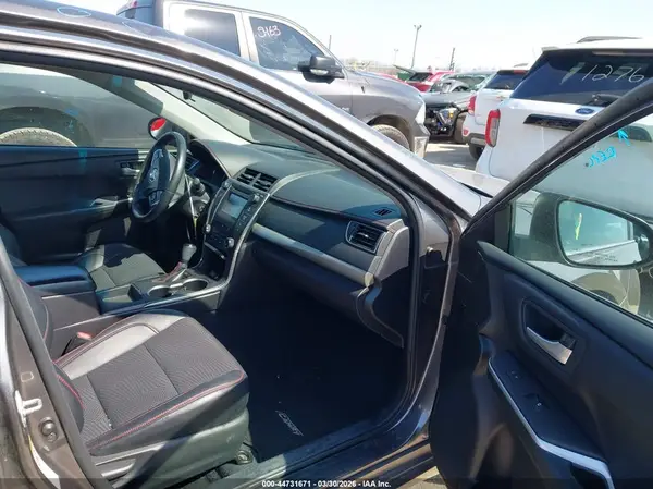 4T1BF1FK1HU449578 2017 TOYOTA CAMRY - Image 8