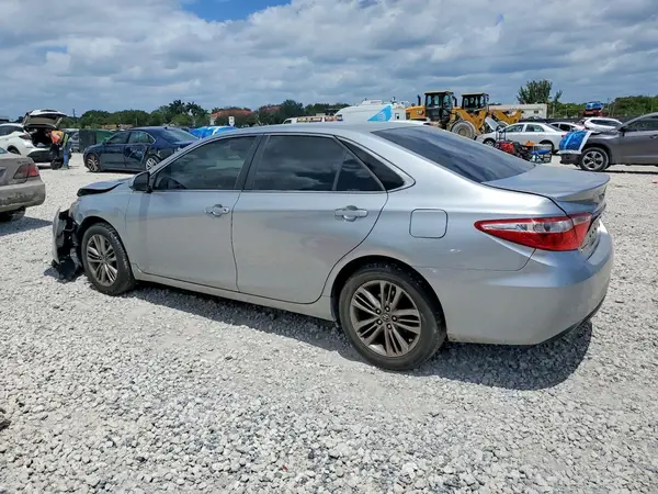 4T1BF1FK1HU450665 2017 TOYOTA CAMRY - Image 2