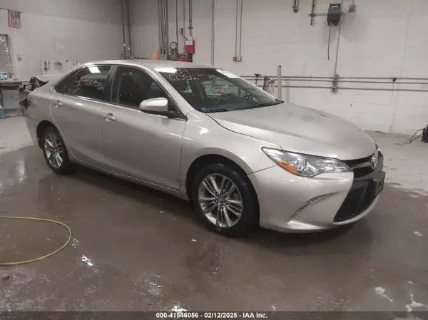 4T1BF1FK1HU451122 2017 TOYOTA CAMRY - Image 1
