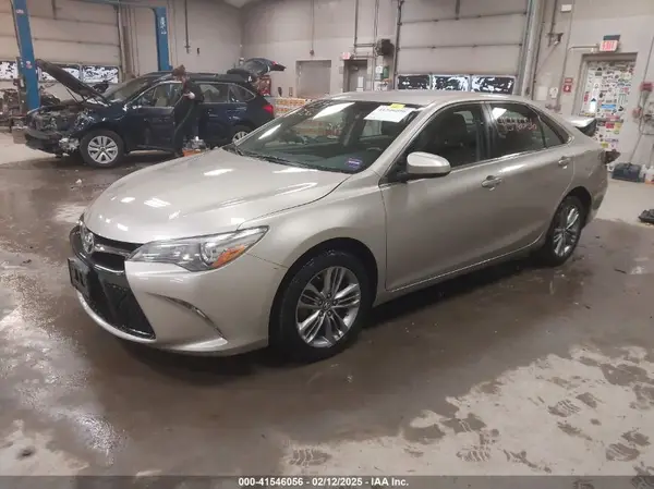 4T1BF1FK1HU451122 2017 TOYOTA CAMRY - Image 2