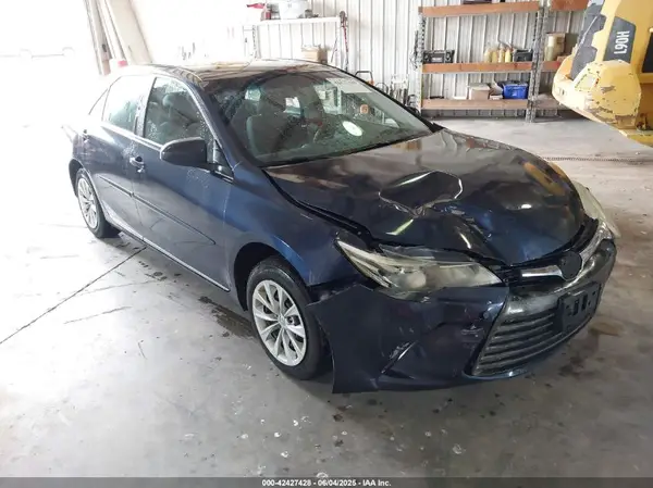 4T1BF1FK1HU618174 2017 TOYOTA CAMRY - Image 1