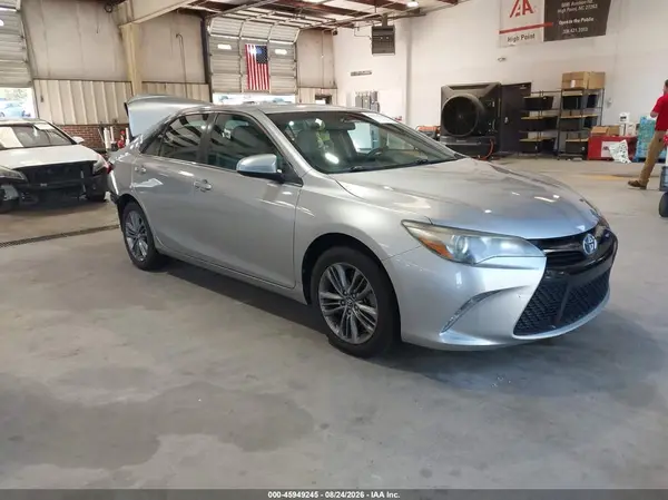 4T1BF1FK1HU619549 2017 TOYOTA CAMRY - Image 1