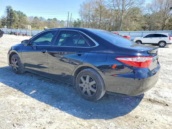 4T1BF1FK1HU619762 2017 TOYOTA CAMRY - Image 2