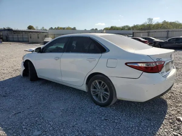 4T1BF1FK1HU620264 2017 TOYOTA CAMRY - Image 2